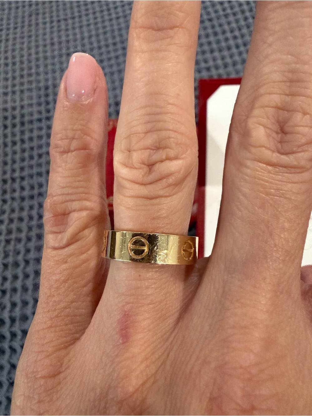 Cartier Classic Love Ring, Yellow Gold - Picture 4 of 6